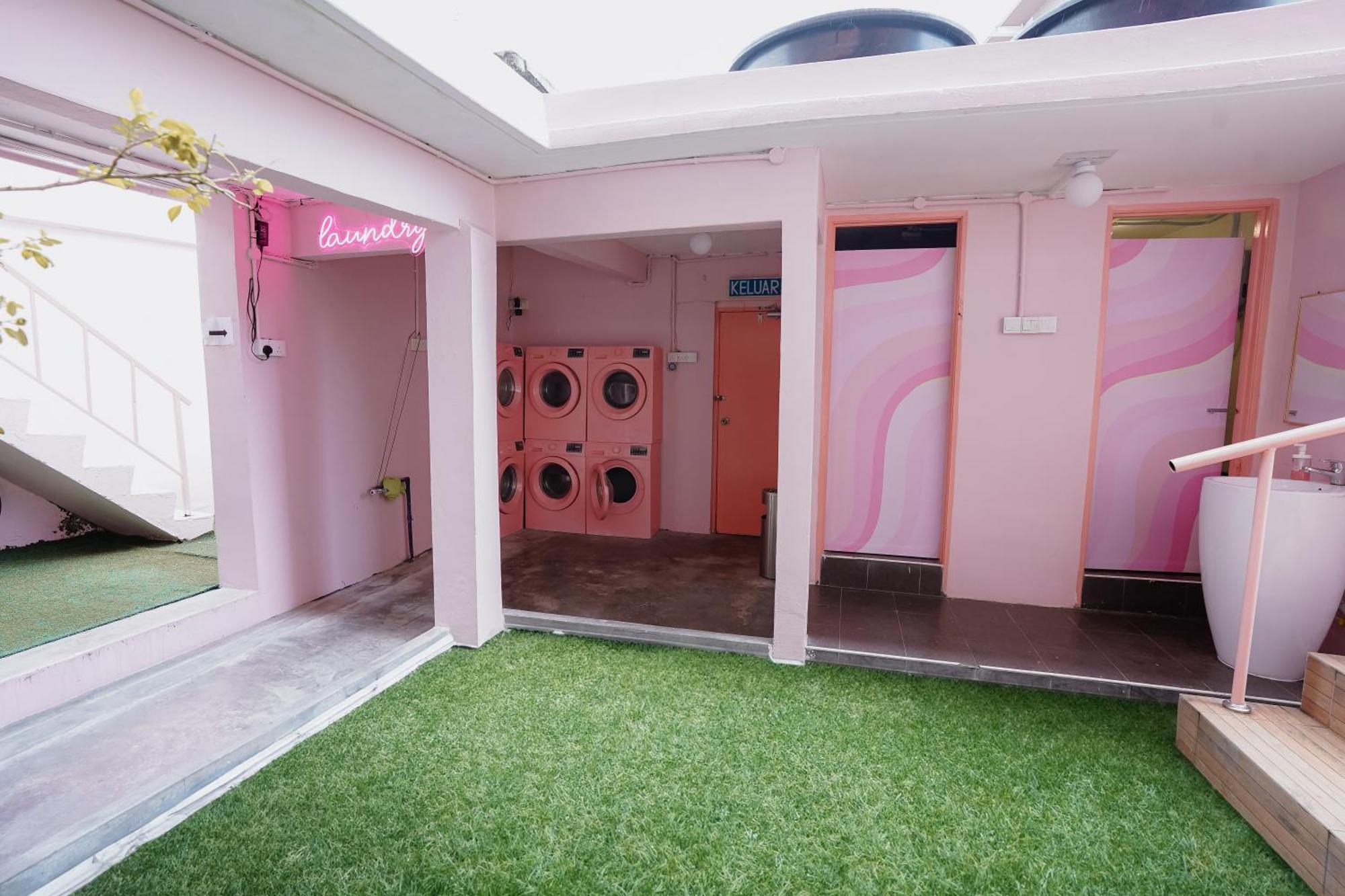 Pink Cabana Hotel George Town Eksteriør billede